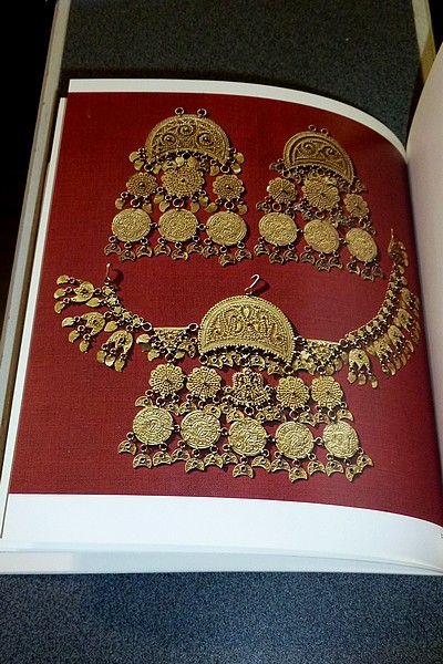 Sumer - Assur - Babylone, chefs-d'oeuvre du Musée de Bagdad. Musée du Petit Palais du 24 mars au 14 juin 1981