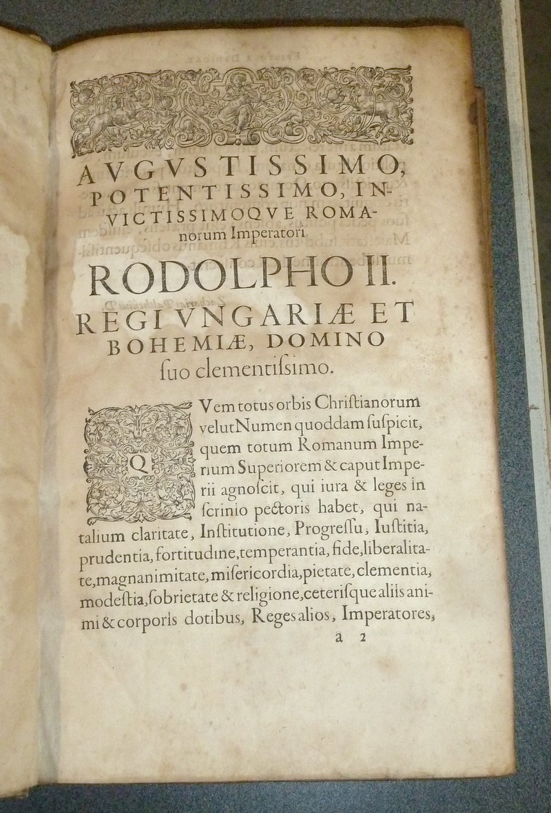 De Fideicommissis praesertim universalibus tractatus frequentissimus, Marci Antonii Peregrini (1599 - Reliure aux armes)