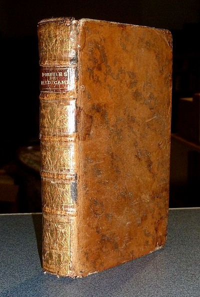 Formules de Médicamens, usitées dans les différens Hôpitaux de la Ville de Paris. Avec leurs Vertus, leurs Usages & leurs Doses (1767)