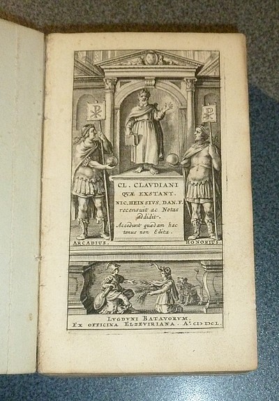 Quae exstant. Nic. Hein sius, dan. f. recensuit ac Notas ad didit. Accedunt quaed am hac tenus non Edita (2 volumes en 1) suivi de Poëmata notae