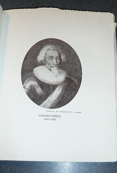 Le livre d'Or du Dauphiné 1349-1949 (3 volumes). Conférences historiques organisées avec le concours de l'Académie Delphinale et de la Société des Écrivains Dauphinois à l'occasion du VIe centenaire du rattachement du Dauphiné à la France