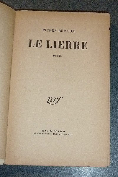 Le lierre, récit