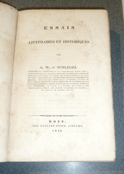 Essais littéraires et historiques