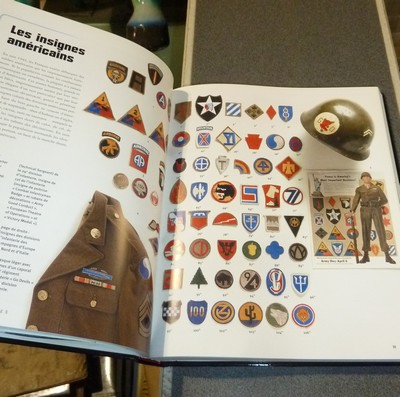 La Seconde Guerre Mondiale. 1939-1945. Objets et Uniformes