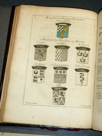 Augustissimo Galliarum Senatui, Panegyricus dietus in Regio Ludovici Magni Collegio Societatis Jesu. Explication de l'appareil pour la Harangue prononcée en l'honneur du Parlement de Paris