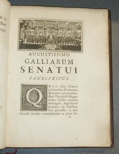 Augustissimo Galliarum Senatui, Panegyricus dietus in Regio Ludovici Magni Collegio Societatis Jesu. Explication de l'appareil pour la Harangue prononcée en l'honneur du Parlement de Paris