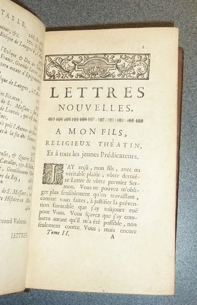 Lettres nouvelles de Feu Monsieur de Boursault. Accompagnées de Fables, de Contes, d'Épigrammes, de Remarques, de bons mots & d'autres particularitez aussi agréables qu'utiles. Avec treize lettres amoureuses d'une Dame à un Cavalier (3 volumes)