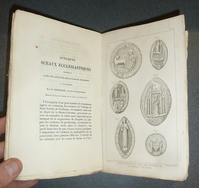 Mémoires de la Société Impériale des Antiquaires de France. 1868 - Troisième série Tome Dixième. Bulletin de Société Impériale des antiquaires de France 1866 et 1867