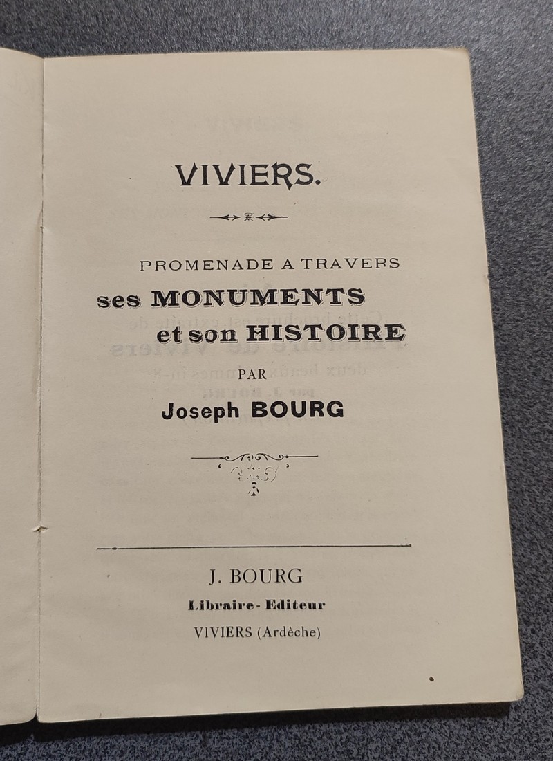 Viviers, promenade à travers ses monuments & son histoire