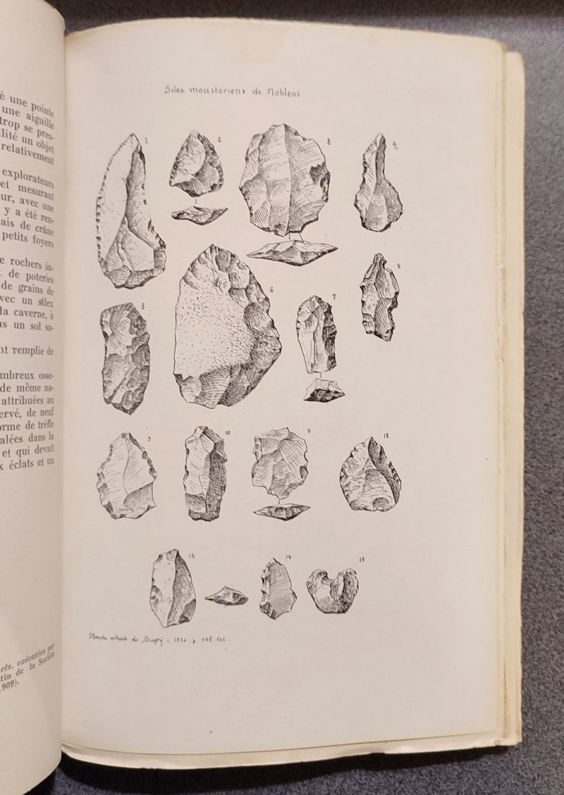 Histoire des Pays qui ont formé le Département de l'Ain (3 volumes). I : Temps préhistoriques. II : Temps protohistoriques, age du Bronze, Age du fer, Gaule. III : Époque Gallo-romaine