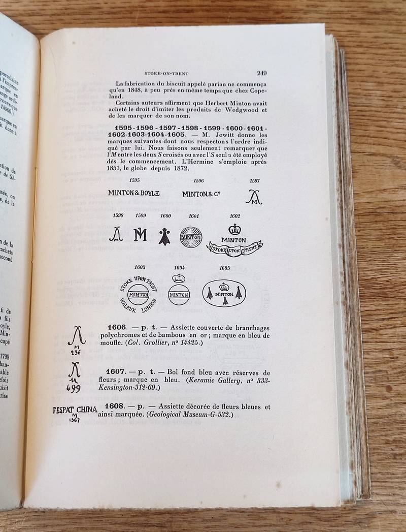 Manuel de l'Amateur de Porcelaines, manufactures européennes (France exceptée), suivi du Répertoire alphabétique et systématique de toutes les marques connues, rédigé d'après les notes du Marquis de Grollier et Comte de Chavagnac