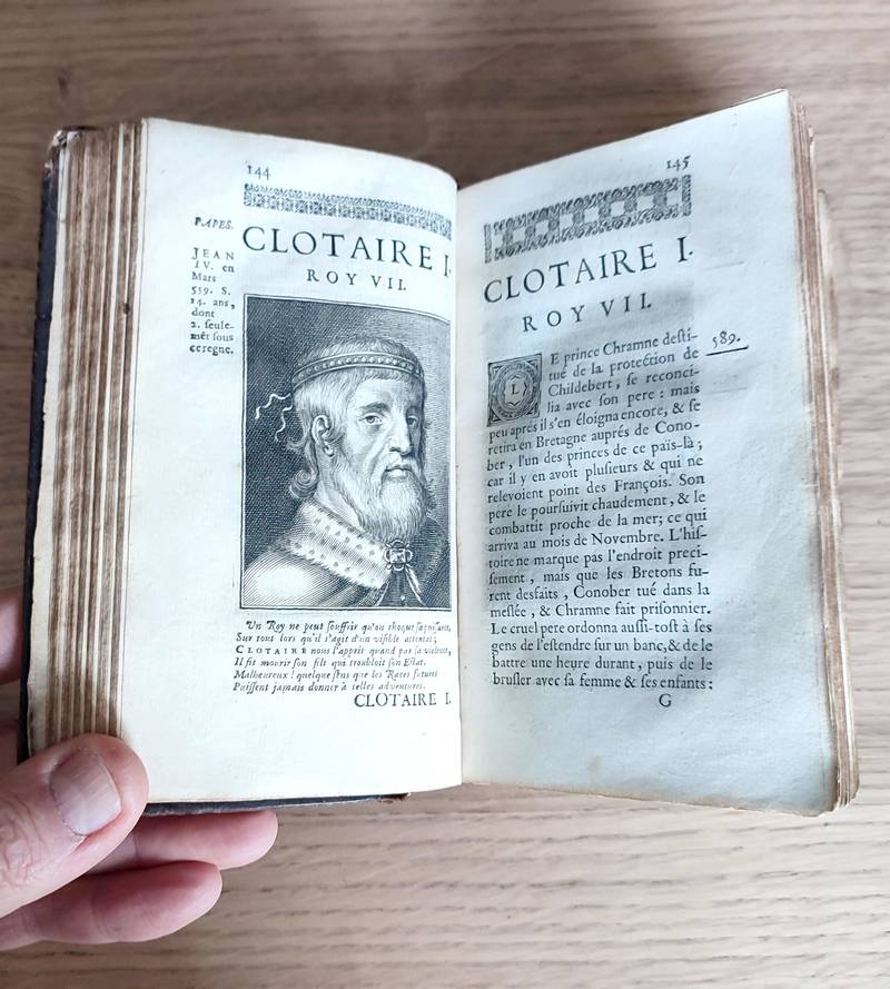 Abbrégé chronologique ou extraict de l'Histoire de France (1676, 8 volumes) Commençant à Faramond, & finissant à la fin de Règne de Charlemagne