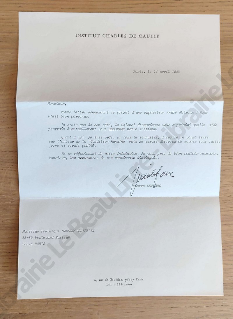 Trois lettres tapuscrites signées de Pierre Lefranc avec un texte original sur André Malraux