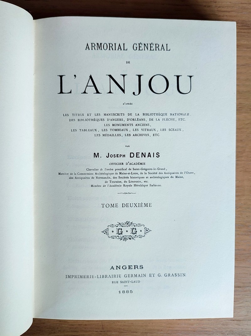 Armorial général de l'Anjou (3 volumes) d'après les titres et les manuscrits de la bibliothèque nationale, d'Angers, d'Orléans, de La Flèche, etc.