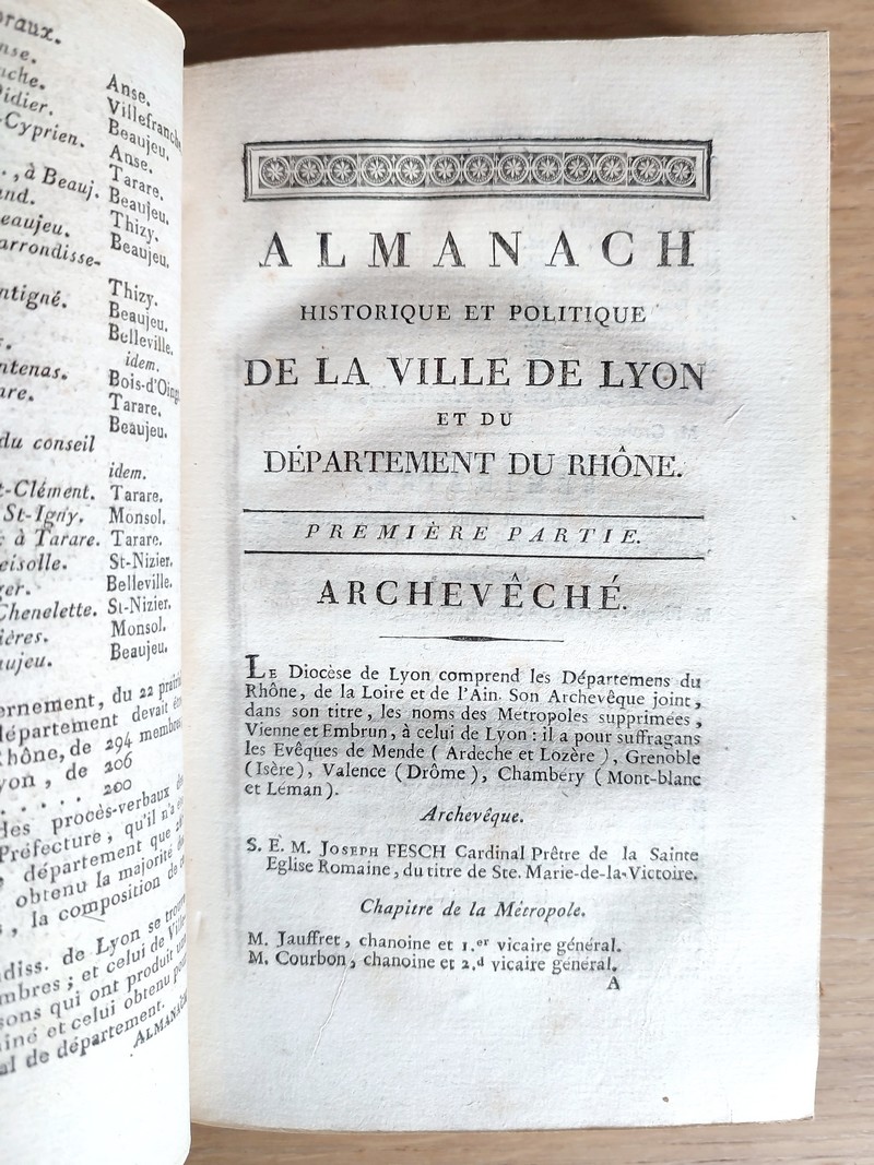 Almanach historique et politique de la ville de Lyon et du département du Rhône pour l'an XII de la République