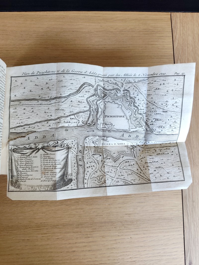 Histoire de la dernière Guerre et des négociations pour la Paix, contenant tout ce qui s'est passé de plus important en Italie, sur le Rhin, en Pologne & dans la plupart des cours de l'Europe avec la Vie du Prince Eugène de Savoye (5 volumes)