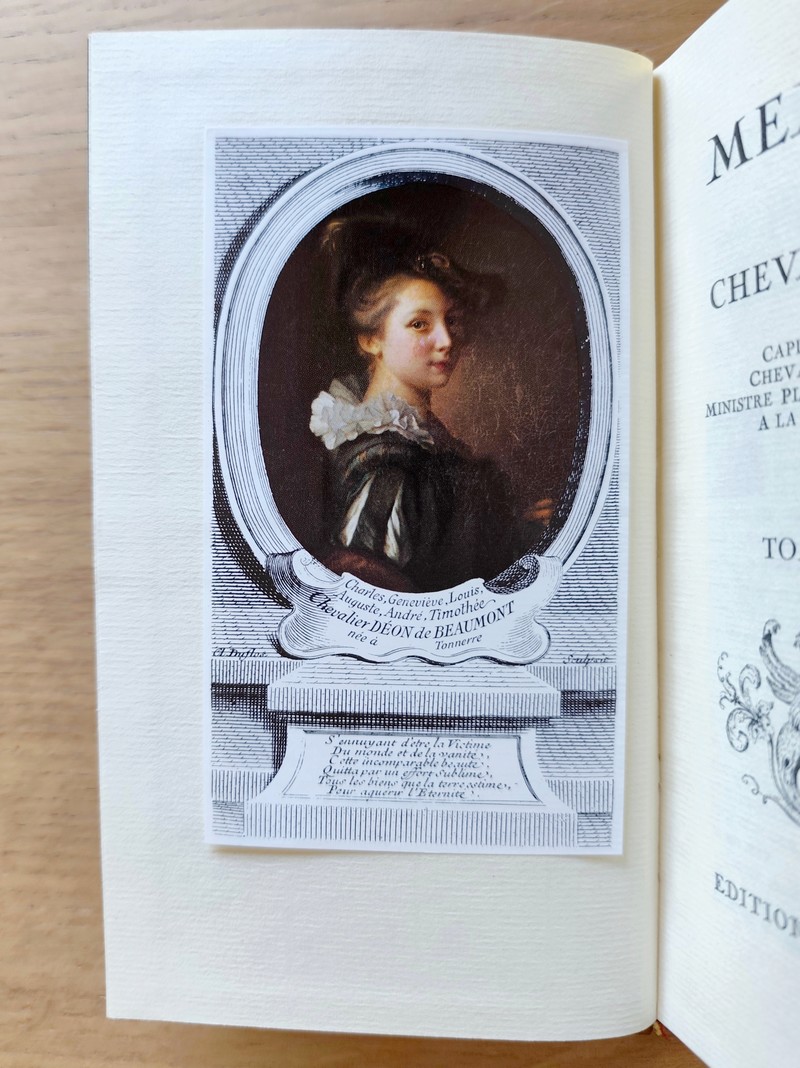 Mémoires du chevalier d’Éon, Capitaine de dragons, Chevalier de Saint-Louis, Ministre plénipotentiaire de France à la cour d'Angleterre (2 volumes)