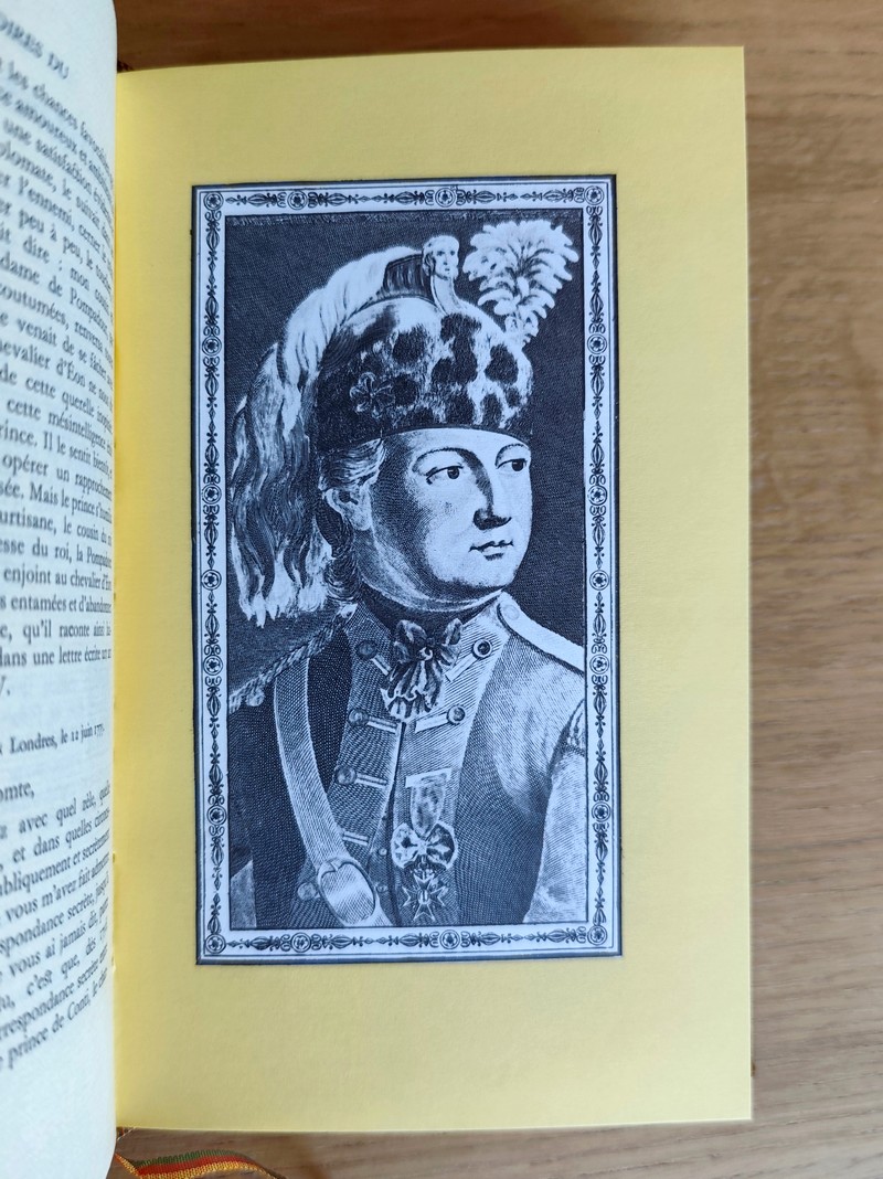 Mémoires du chevalier d’Éon, Capitaine de dragons, Chevalier de Saint-Louis, Ministre plénipotentiaire de France à la cour d'Angleterre (2 volumes)