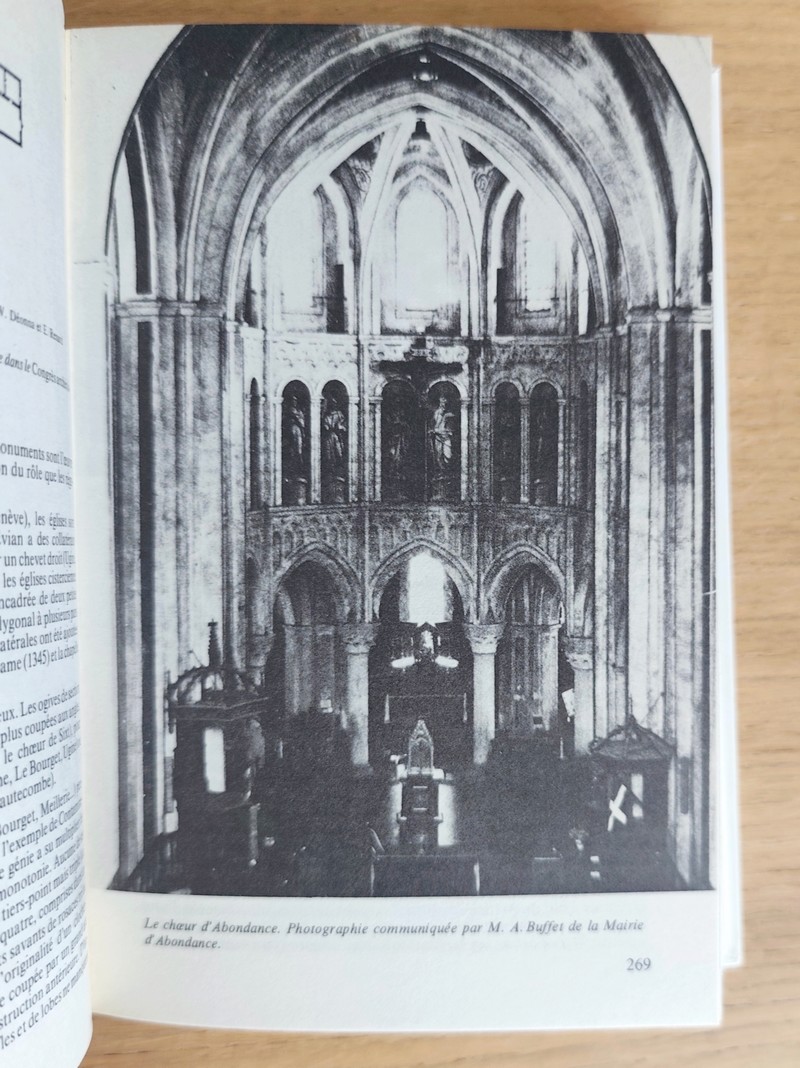 Histoire de la Savoie (4 volumes). I : La Savoie des origines à l'an mil. II : La Savoie de l'an mil à la Réforme. III : De la Réforme à la Révolution française. IV : De la Révolution à nos jours, XIXe - XXe siècle
