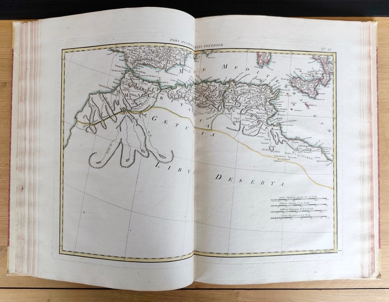 Recueil de cartes sur la Géographie ancienne. Suivi de Tableaux historiques et chronologiques des principales Révolutions arrivées dans quelques pays de l'Asie, de l'Afrique & de l'Europe, depuis les premiers Empires connus jusqu’au moyen âge