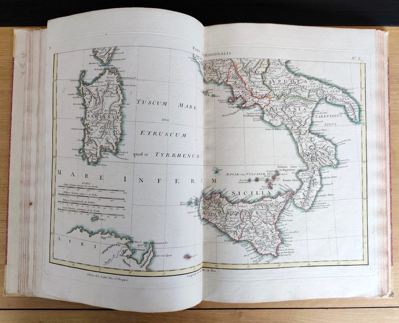 Recueil de cartes sur la Géographie ancienne. Suivi de Tableaux historiques et chronologiques des principales Révolutions arrivées dans quelques pays de l'Asie, de l'Afrique & de l'Europe, depuis les premiers Empires connus jusqu’au moyen âge