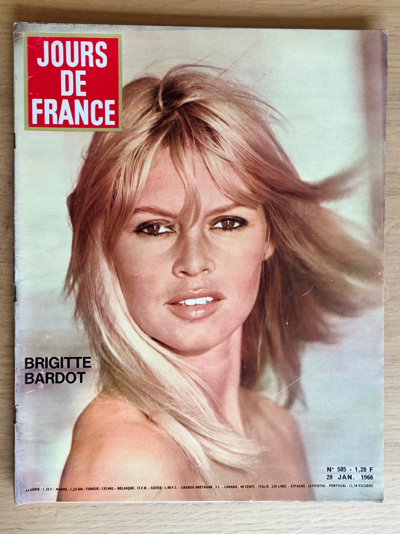 Brigitte Bardot. Jours de France 585 du 29 janvier 1966