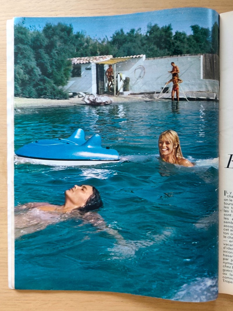 En vacances chez B.B. (Brigitte Bardot). Jours de France 565 du 11 septembre 1965