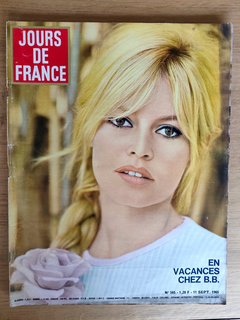En vacances chez B.B. (Brigitte Bardot). Jours de France 565 du 11 septembre 1965