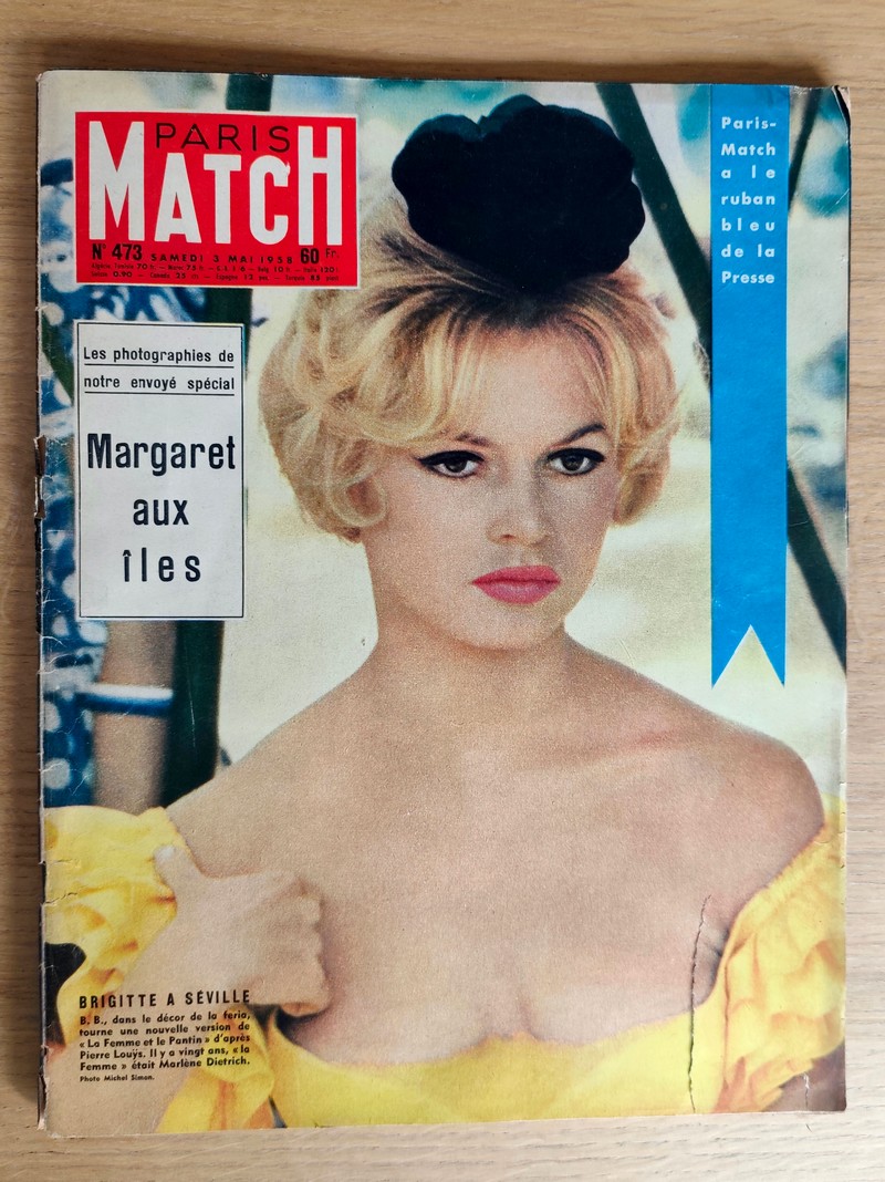 Brigitte à Séville (Brigitte Bardot). Margaret aux iles. Paris Match 473 du 3 mai 1958