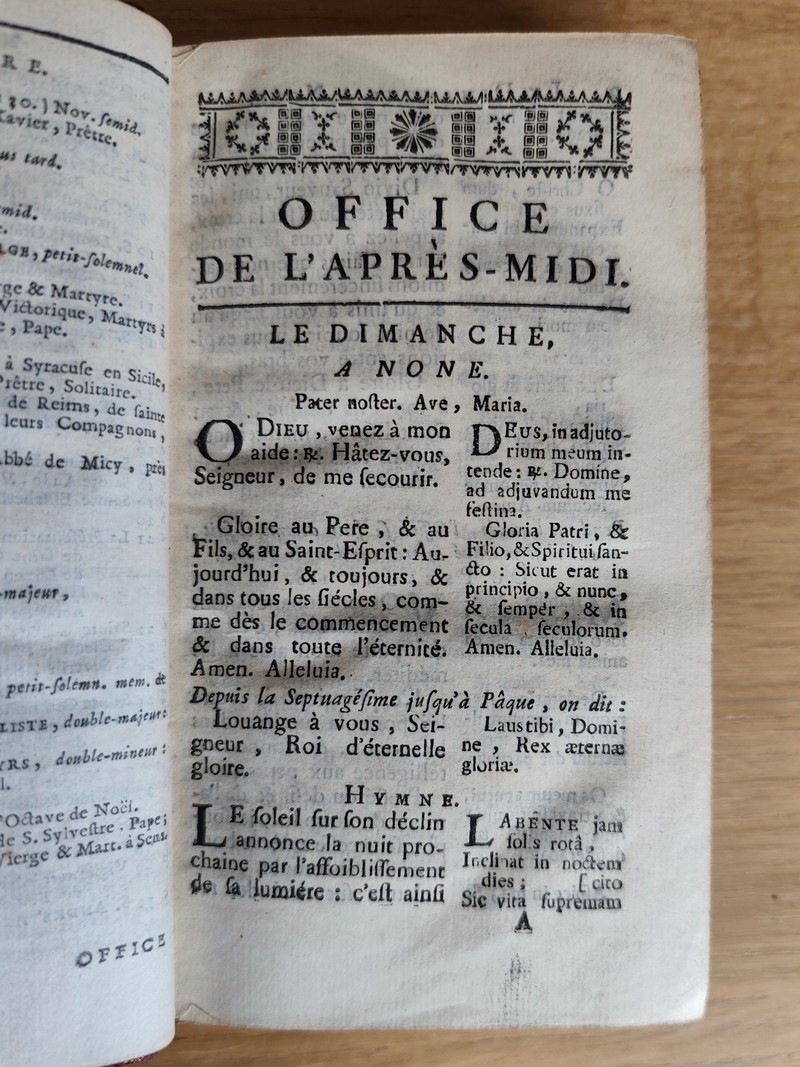 Livre d'église Latin-François, suivant le nouveau Bréviaire de Paris, contenant l'Office de l'après-midi, pour les dimanches & les fêtes de l'année