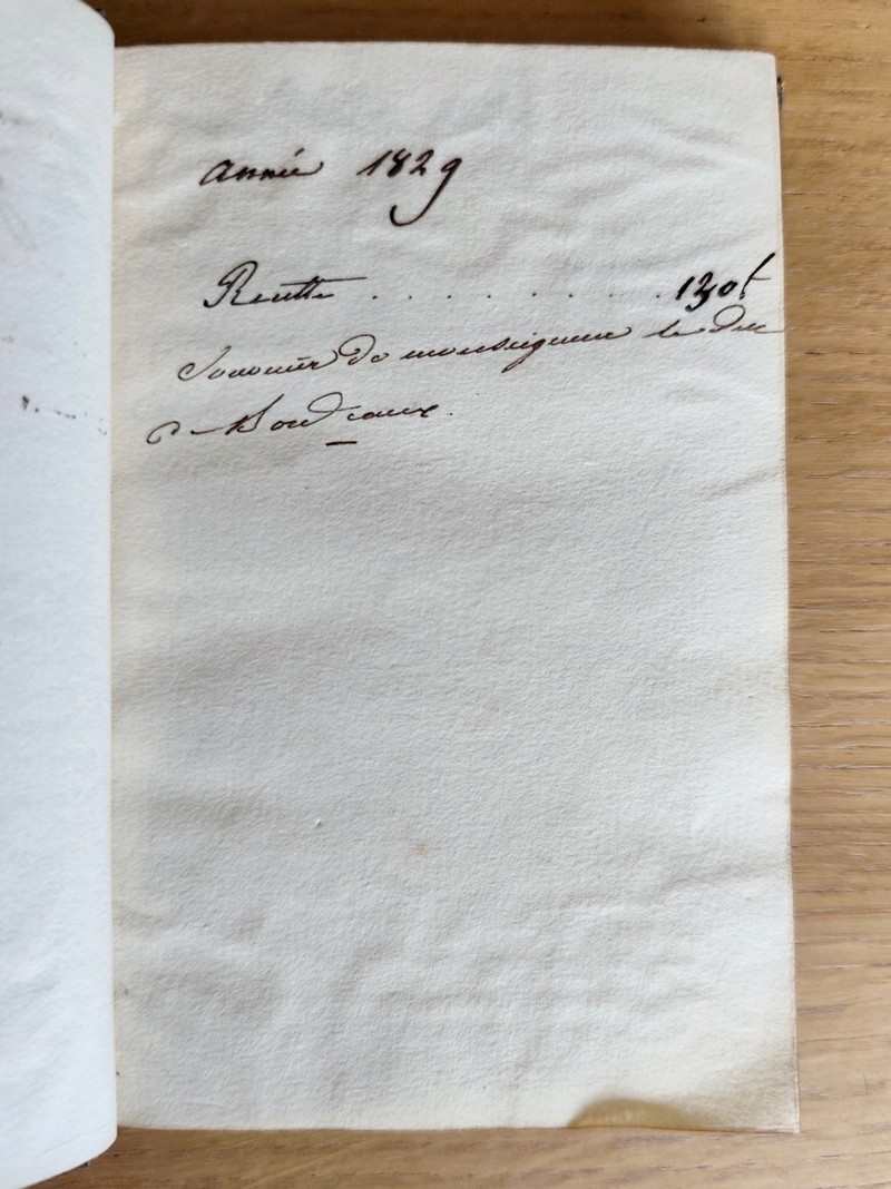 Carnet de compte et de bienfaisance pour l'établissement Royal de Saint-Joseph de Versailles 1829 - 1830