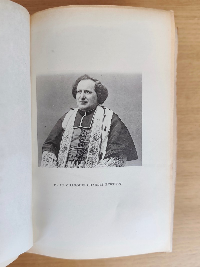 Isère. Dictionnaire Biographique et Album